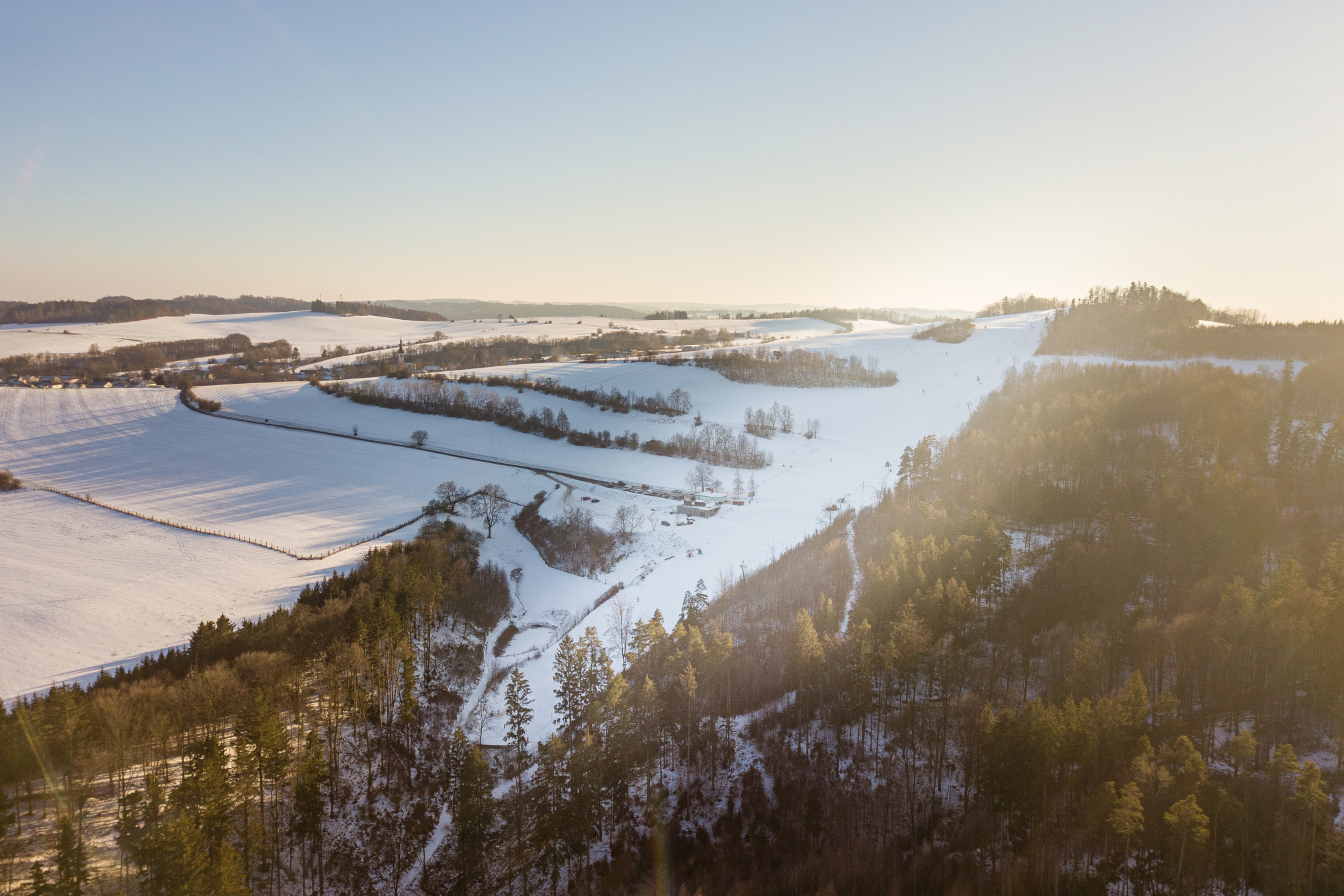 Lyžování Kladky - Sjezdovka v celé své kráse uprostřed přírody